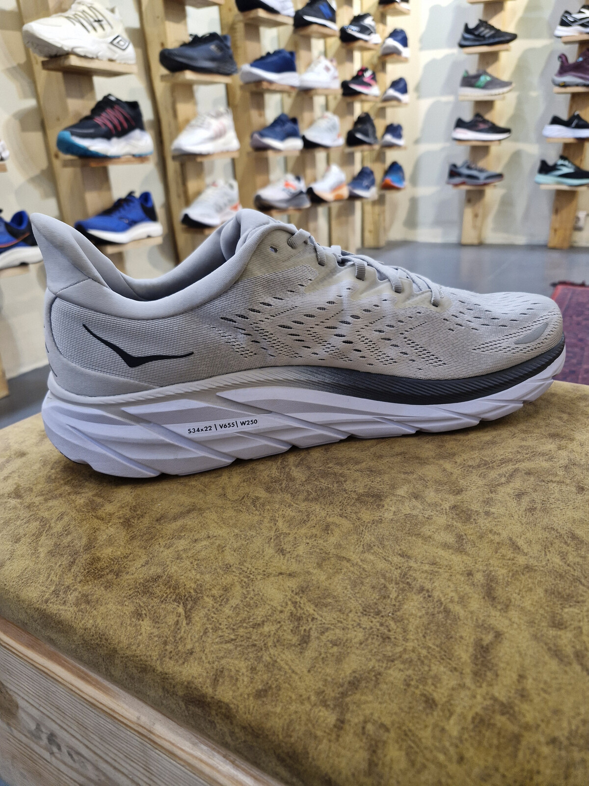 Hoka Clifton8 Size53 Cm35 Grey Medial View hoka clifton8 size53 cm35 grey 1119393 lrnc medial view