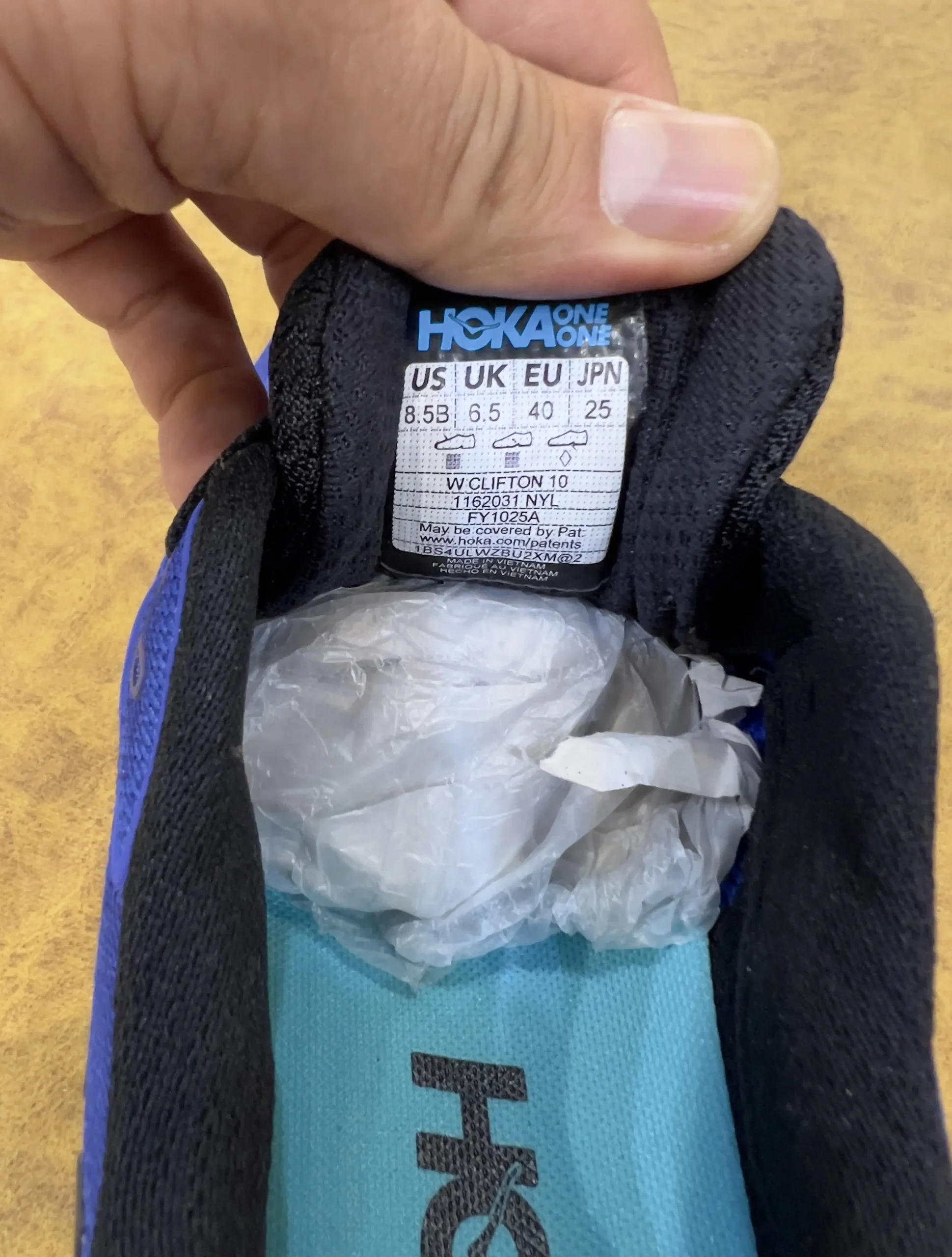 hoka-clifton-10-1162031-nyl-label-view hoka clifton 10 1162031 nyl label view scaled