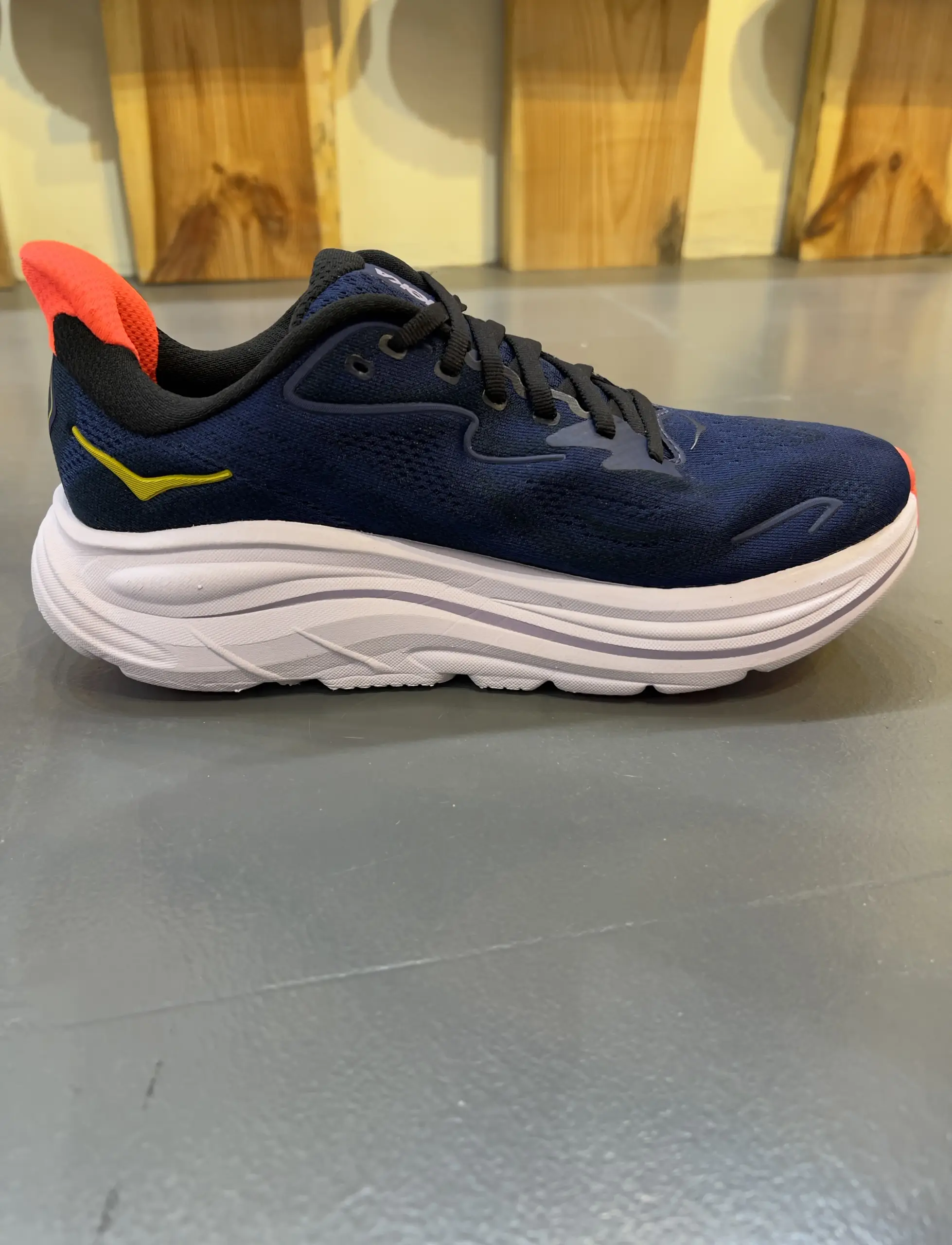 hoka-clifton-10-midnight-blue-starlight-glow-1162050-mlst-medial-view hoka clifton 10 midnight blue starlight glow 1162050 mlst medial view