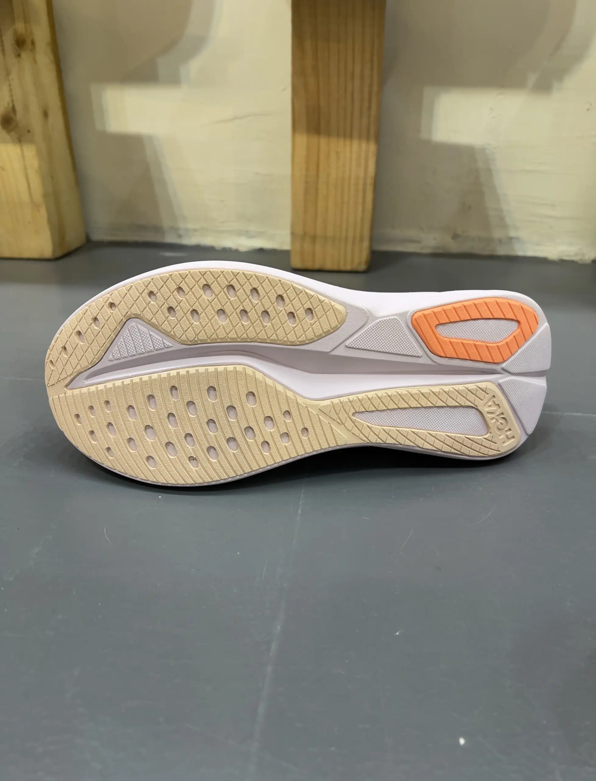 hoka-mach-7-lilac-cream-tangerine-glow-1171938-lrmt-bottom-view hoka mach 7 lilac cream tangerine glow 1171938 lrmt bottom view