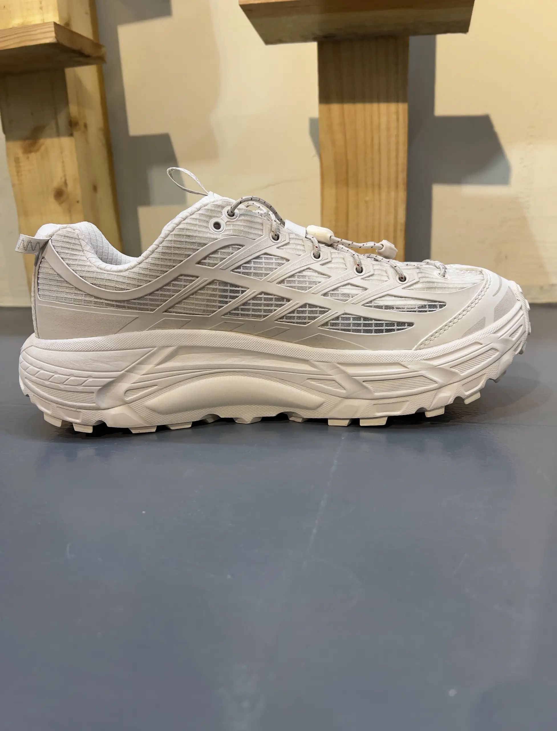 hoka-mafate-three-2-grid-rose-cream-stucco-1173332-rcc-medial-view hoka mafate three 2 grid rose cream stucco 1173332 rcc medial view